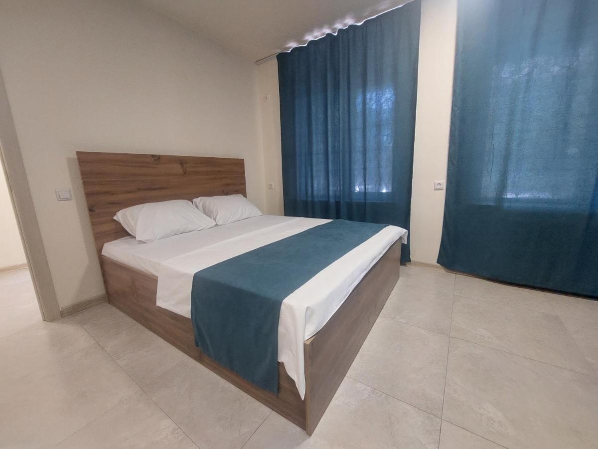 The Best Hotel-Hostel Yerevan Exterior photo