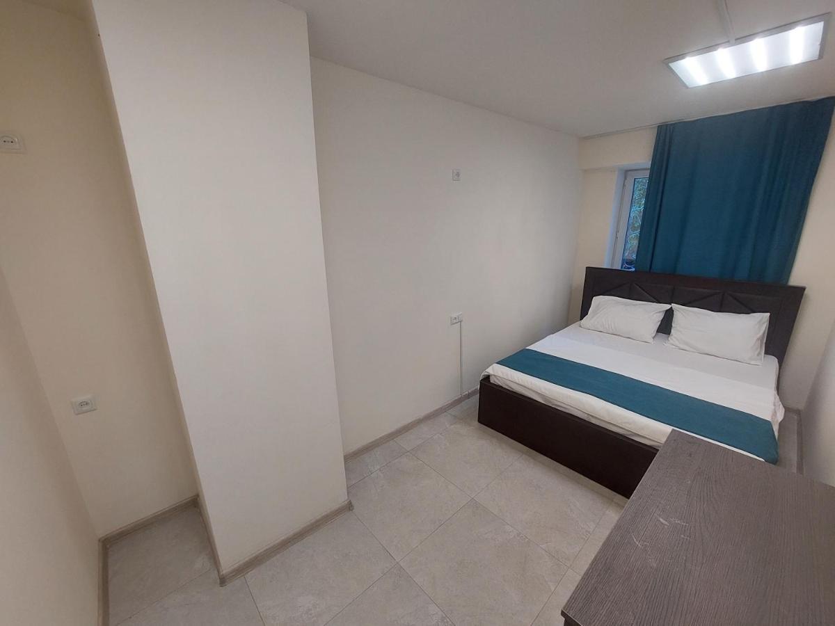 The Best Hotel-Hostel Yerevan Exterior photo