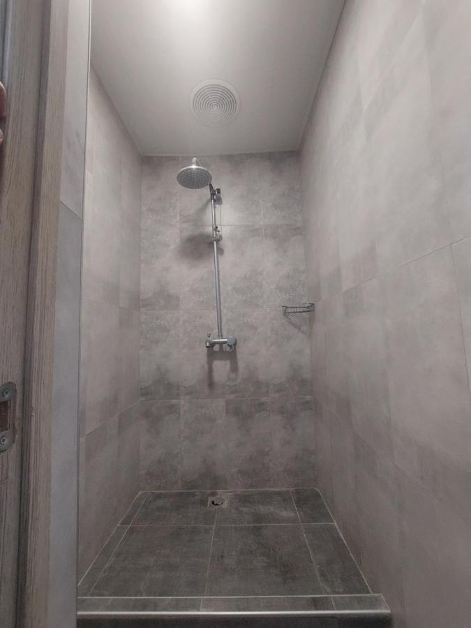 The Best Hotel-Hostel Yerevan Exterior photo